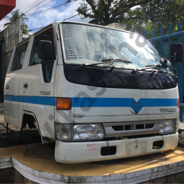 Toyota Dyna (1995) Crew Cab