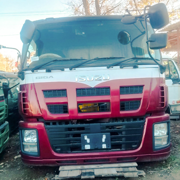 Isuzu Giga Truck cabin