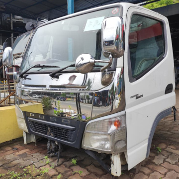 Mitsubishi fuso truck cabin